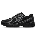 New Balance 740 - Black