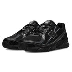 New Balance 740 - Black